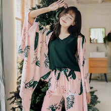 Laden Sie das Bild in den Galerie-Viewer, Pyjamas Printemps - Kimono Japonais

